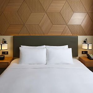 Standard King Room Disability Access